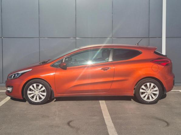 Kia Ceed II с пробегом 2013 года, цена 1 060 000 рублей, 222165 км, хэтчбек, Автокод Объявления
