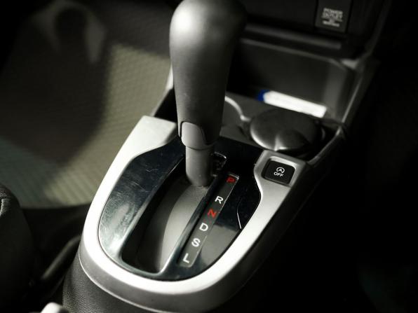 Honda Fit III с пробегом 2016 года, цена 950 000 рублей, 122000 км, хэтчбек, Автокод Объявления