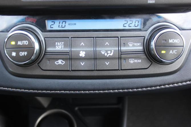 Toyota RAV4 IV (XA40) с пробегом 2014 года, цена 1 878 000 рублей, 150751 км, внедорожник, Автокод Объявления