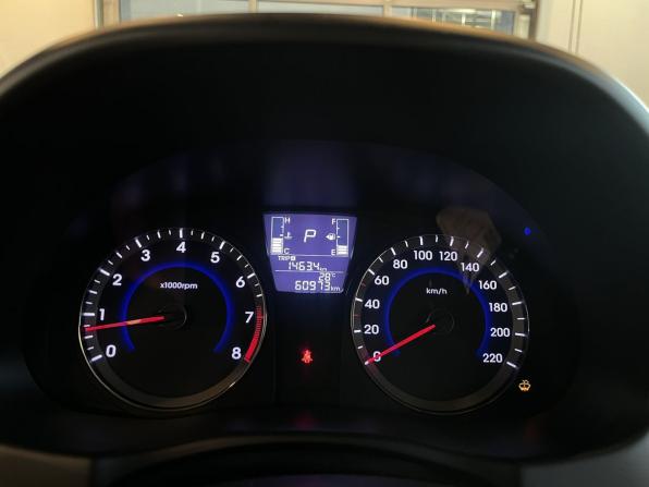 Hyundai Solaris I Рестайлинг с пробегом 2015 года, цена 1 270 000 рублей, 60973 км, седан, Автокод Объявления
