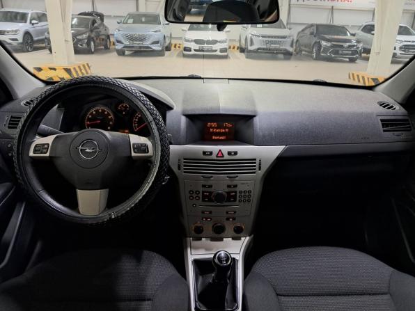 Opel Astra H Рестайлинг с пробегом 2008 года, цена 440 000 рублей, 101282 км, седан, Автокод Объявления