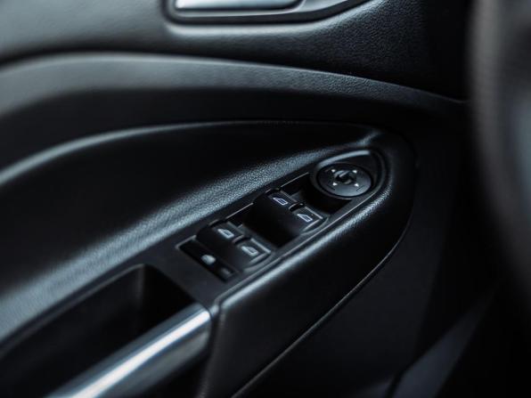 Ford Kuga II Рестайлинг с пробегом 2017 года, цена 1 688 000 рублей, 95148 км, внедорожник, Автокод Объявления