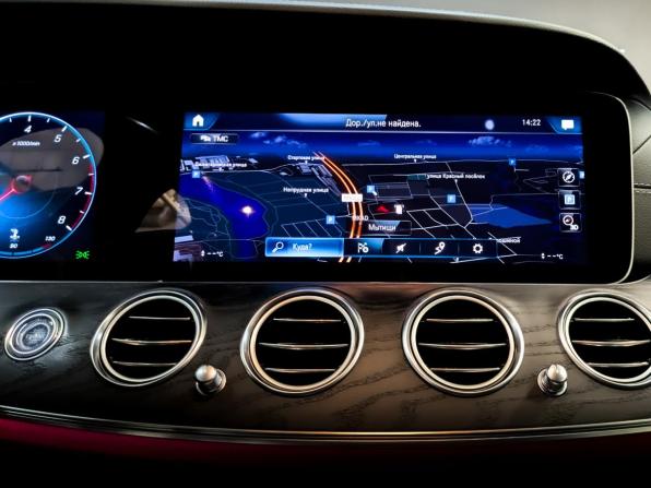 Mercedes-Benz E-Класс V (W213 S213 C238) Рестайлинг с пробегом 2021 года, цена 4 350 000 рублей, 70800 км, седан, Автокод Объявления