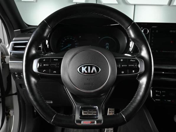 Kia K5 III с пробегом 2021 года, цена 2 979 000 рублей, 57300 км, седан, Автокод Объявления