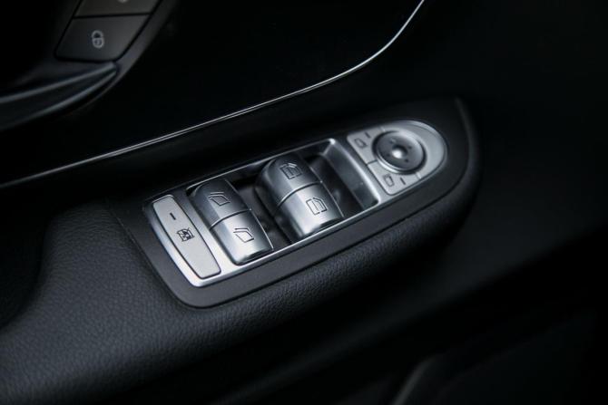 Mercedes-Benz V-Класс III (W447) Рестайлинг с пробегом 2021 года, цена 6 090 000 рублей, 80966 км, минивэн, Автокод Объявления