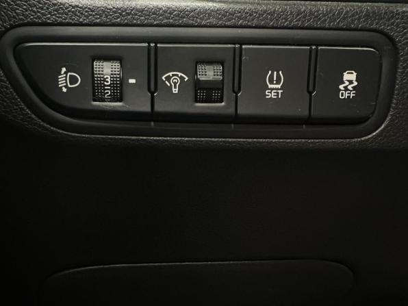 Kia Rio IV с пробегом 2019 года, цена 1 550 000 рублей, 49000 км, хэтчбек, Автокод Объявления