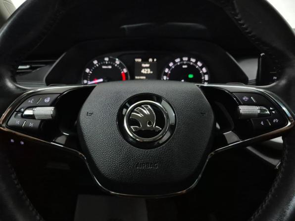 Skoda Octavia IV (A8) с пробегом 2021 года, цена 2 150 000 рублей, 164508 км, лифтбек, Автокод Объявления