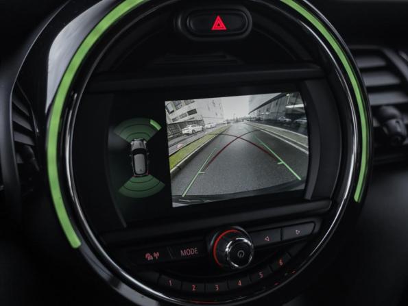 Mini Hatch III (F55/F56) Рестайлинг с пробегом 2020 года, цена 2 749 000 рублей, 127670 км, хэтчбек, Автокод Объявления