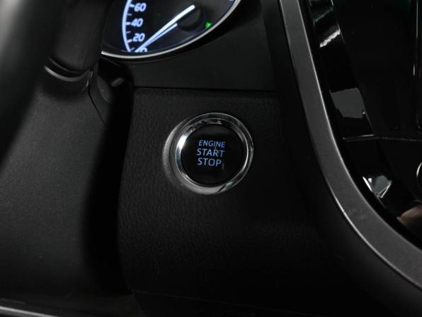 Toyota Camry VIII (XV70) с пробегом 2018 года, цена 2 399 000 рублей, 83188 км, седан, Автокод Объявления