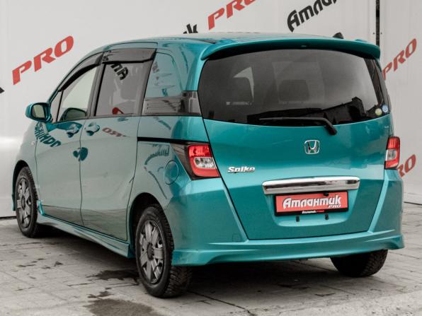 Honda Freed I с пробегом 2010 года, цена 920 000 рублей, 181882 км, компактвэн, Автокод Объявления