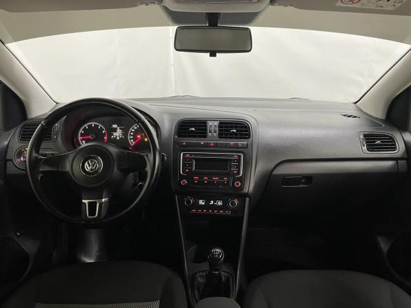 Volkswagen Polo V с пробегом 2015 года, цена 849 000 рублей, 223346 км, седан, Автокод Объявления