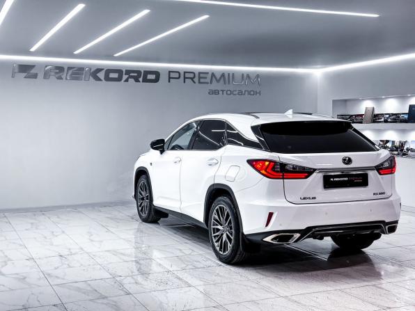 Lexus RX IV с пробегом 2017 года, цена 4 550 000 рублей, 126297 км, внедорожник, Автокод Объявления