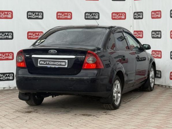Ford Focus I Рестайлинг с пробегом 2005 года, цена 324 990 рублей, 452000 км, седан, Автокод Объявления