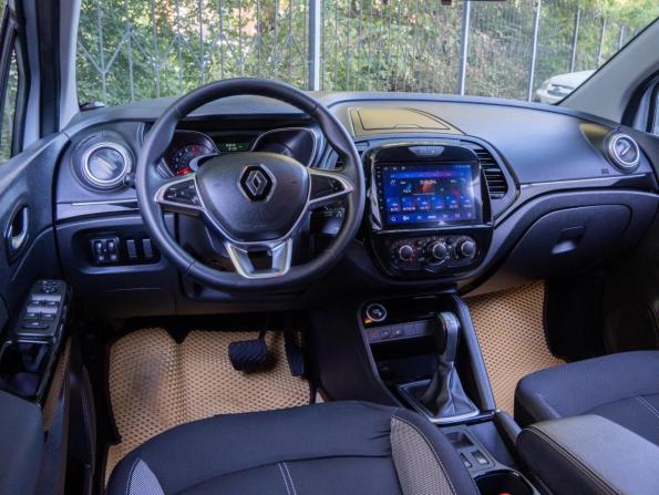 Renault Kaptur I Рестайлинг с пробегом 2020 года, цена 1 587 000 рублей, 83640 км, внедорожник, Автокод Объявления