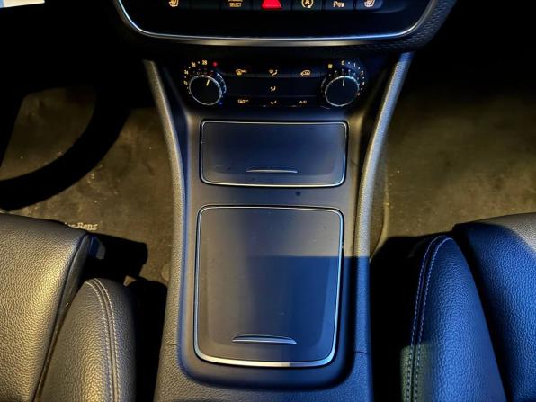 Mercedes-Benz A-Класс III (W176) Рестайлинг с пробегом 2016 года, цена 1 650 000 рублей, 89189 км, хэтчбек, Автокод Объявления