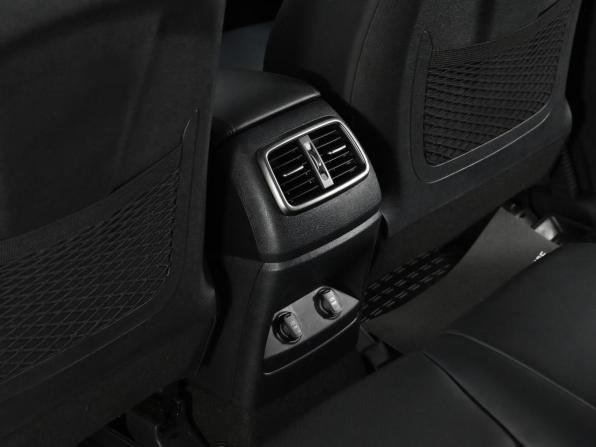 Kia Sorento III Prime Рестайлинг с пробегом 2018 года, цена 2 399 000 рублей, 124000 км, внедорожник, Автокод Объявления