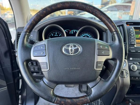 Toyota Land Cruiser 200 Series с пробегом 2010 года, цена 2 700 000 рублей, 324260 км, внедорожник, Автокод Объявления
