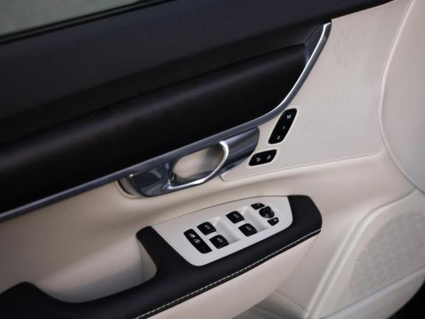 Volvo V90 Cross Country I с пробегом 2017 года, цена 3 206 000 рублей, 137989 км, универсал, Автокод Объявления