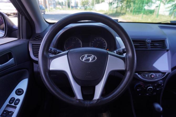 Hyundai Solaris I с пробегом 2014 года, цена 785 000 рублей, 122945 км, седан, Автокод Объявления