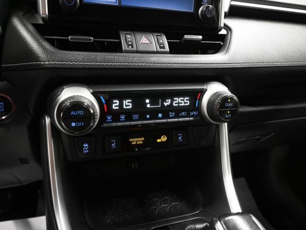 Toyota RAV4 V (XA50) с пробегом 2020 года, цена 3 495 000 рублей, 99599 км, внедорожник, Автокод Объявления