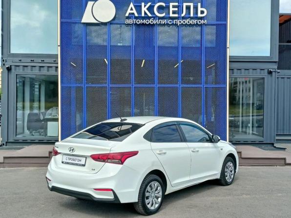 Hyundai Solaris II с пробегом 2018 года, цена 599 000 рублей, 400000 км, седан, Автокод Объявления