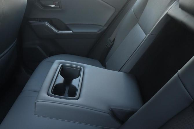 Toyota RAV4 VI (XA60) с пробегом 2026 года, цена 4 420 000 рублей, 10 км, внедорожник, Автокод Объявления