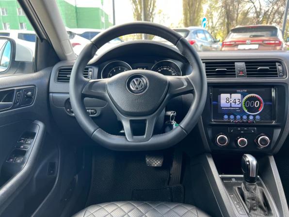 Volkswagen Jetta VI Рестайлинг с пробегом 2015 года, цена 1 100 000 рублей, 280726 км, седан, Автокод Объявления