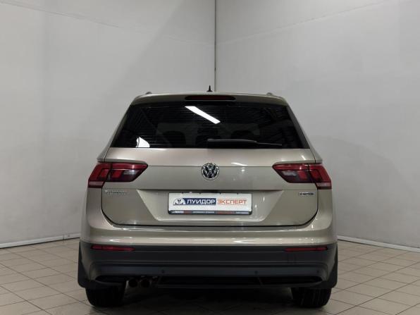 Volkswagen Tiguan II с пробегом 2020 года, цена 2 700 000 рублей, 123363 км, внедорожник, Автокод Объявления