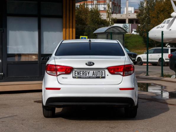 Kia Rio III Рестайлинг с пробегом 2015 года, цена 860 000 рублей, 245111 км, седан, Автокод Объявления