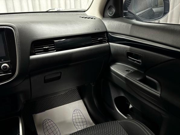 Mitsubishi Outlander III Рестайлинг 3 с пробегом 2021 года, цена 2 499 000 рублей, 58496 км, внедорожник, Автокод Объявления