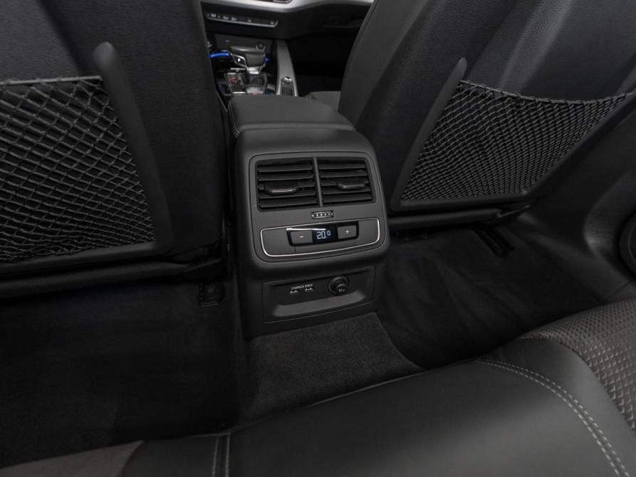 Audi A4 V (B9) Рестайлинг Москва  - изображение 13