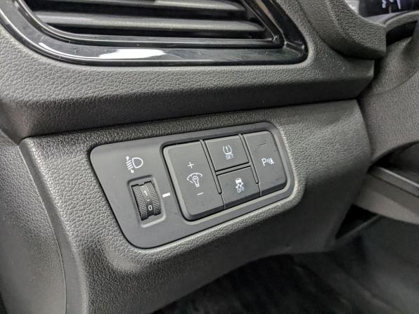 Hyundai Solaris II Рестайлинг с пробегом 2021 года, цена 1 615 000 рублей, 38798 км, седан, Автокод Объявления