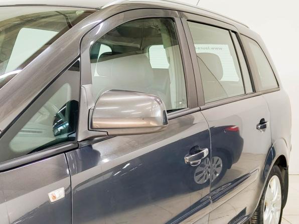 Opel Zafira B Рестайлинг с пробегом 2013 года, цена 794 500 рублей, 125788 км, компактвэн, Автокод Объявления