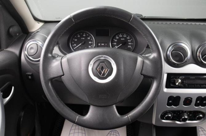 Renault Sandero II с пробегом 2014 года, цена 739 000 рублей, 106000 км, хэтчбек, Автокод Объявления