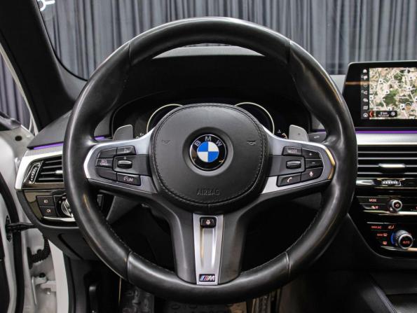 BMW 5 серии VII (G30/G31/G38) с пробегом 2019 года, цена 3 998 000 рублей, 112201 км, седан, Автокод Объявления