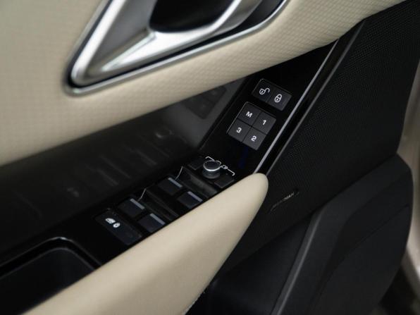 Land Rover Range Rover Velar I с пробегом 2019 года, цена 3 989 444 рубля, 82713 км, внедорожник, Автокод Объявления