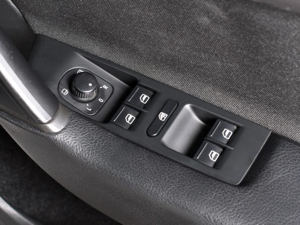 Volkswagen Passat B7 с пробегом 2011 года, цена 1 199 995 рублей, 136980 км, универсал, Автокод Объявления