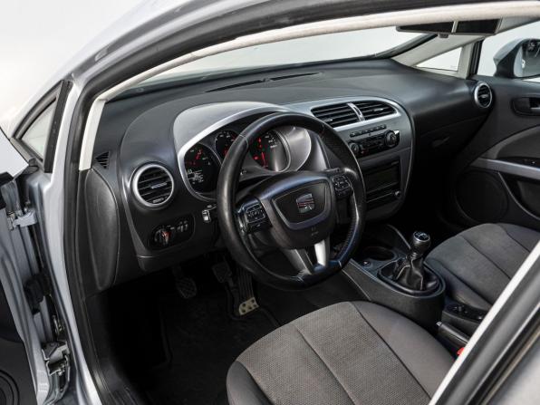 SEAT Leon II Рестайлинг с пробегом 2011 года, цена 699 000 рублей, 195227 км, хэтчбек, Автокод Объявления