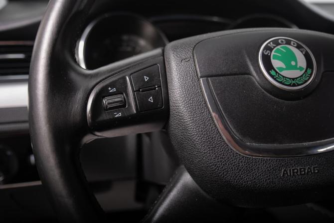 Skoda Superb II с пробегом 2012 года, цена 1 079 000 рублей, 202500 км, лифтбек, Автокод Объявления