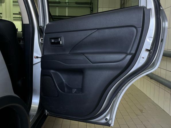 Mitsubishi Outlander III Рестайлинг 3 с пробегом 2019 года, цена 2 499 000 рублей, 120720 км, внедорожник, Автокод Объявления