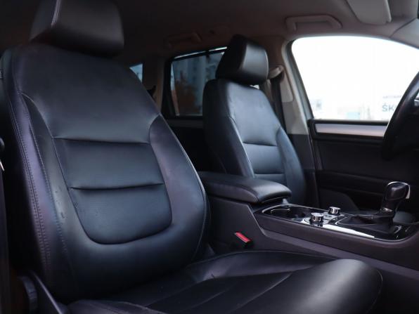Volkswagen Touareg II с пробегом 2012 года, цена 1 800 000 рублей, 222205 км, внедорожник, Автокод Объявления