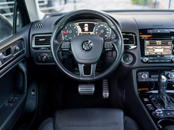 Volkswagen Touareg II с пробегом 2014 года, цена 1 899 000 рублей, 216180 км, внедорожник, Автокод Объявления