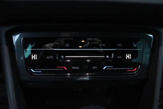 Volkswagen Tiguan II Рестайлинг с пробегом 2021 года, цена 2 299 000 рублей, 83252 км, внедорожник, Автокод Объявления