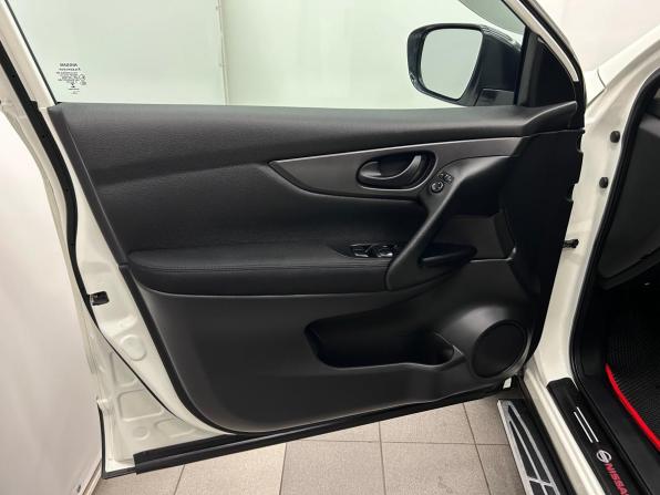 Nissan Qashqai II с пробегом 2015 года, цена 1 629 000 рублей, 90598 км, внедорожник, Автокод Объявления