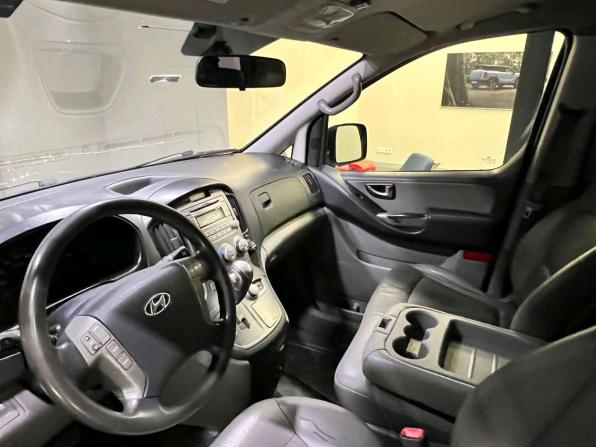Hyundai Grand Starex I с пробегом 2015 года, цена 1 599 000 рублей, 295713 км, минивэн, Автокод Объявления