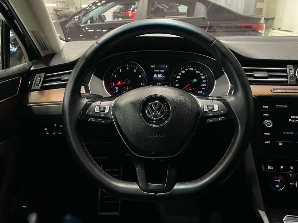 Volkswagen Passat B8 с пробегом 2018 года, цена 2 497 000 рублей, 143605 км, универсал, Автокод Объявления