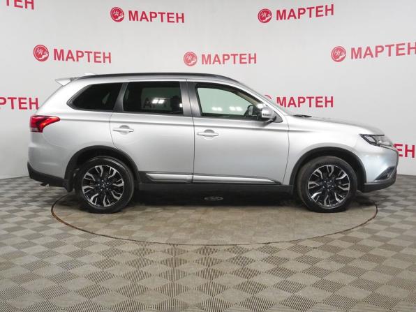 Mitsubishi Outlander III Рестайлинг 3 с пробегом 2021 года, цена 2 499 000 рублей, 119935 км, внедорожник, Автокод Объявления