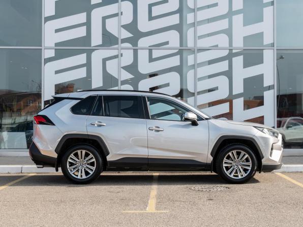 Toyota RAV4 V (XA50) с пробегом 2019 года, цена 2 890 000 рублей, 110801 км, внедорожник, Автокод Объявления