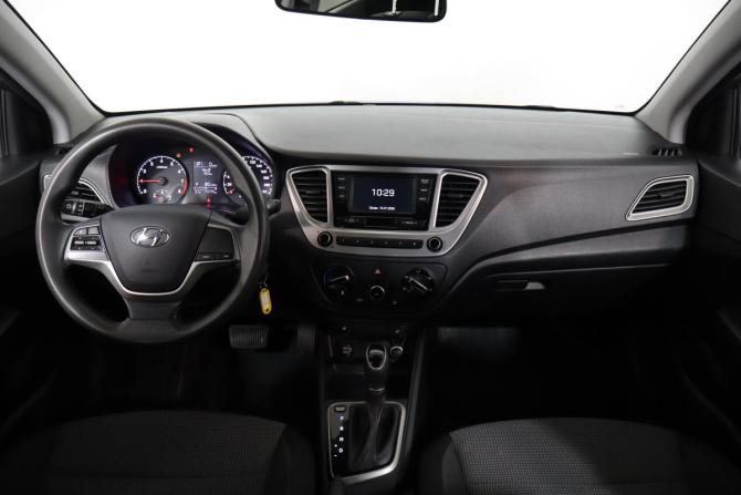 Hyundai Solaris II с пробегом 2019 года, цена 1 099 000 рублей, 173000 км, седан, Автокод Объявления
