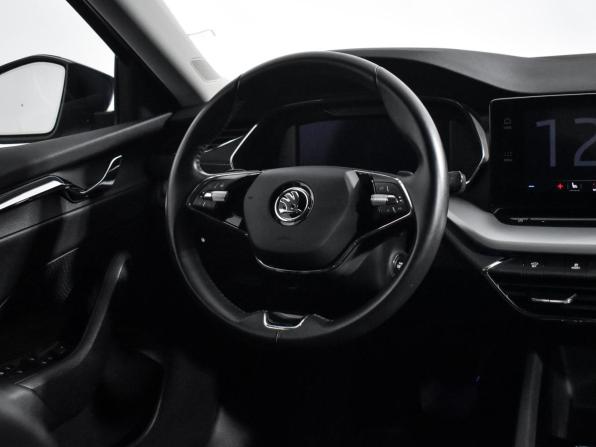 Skoda Octavia IV (A8) с пробегом 2021 года, цена 2 048 700 рублей, 55000 км, лифтбек, Автокод Объявления
